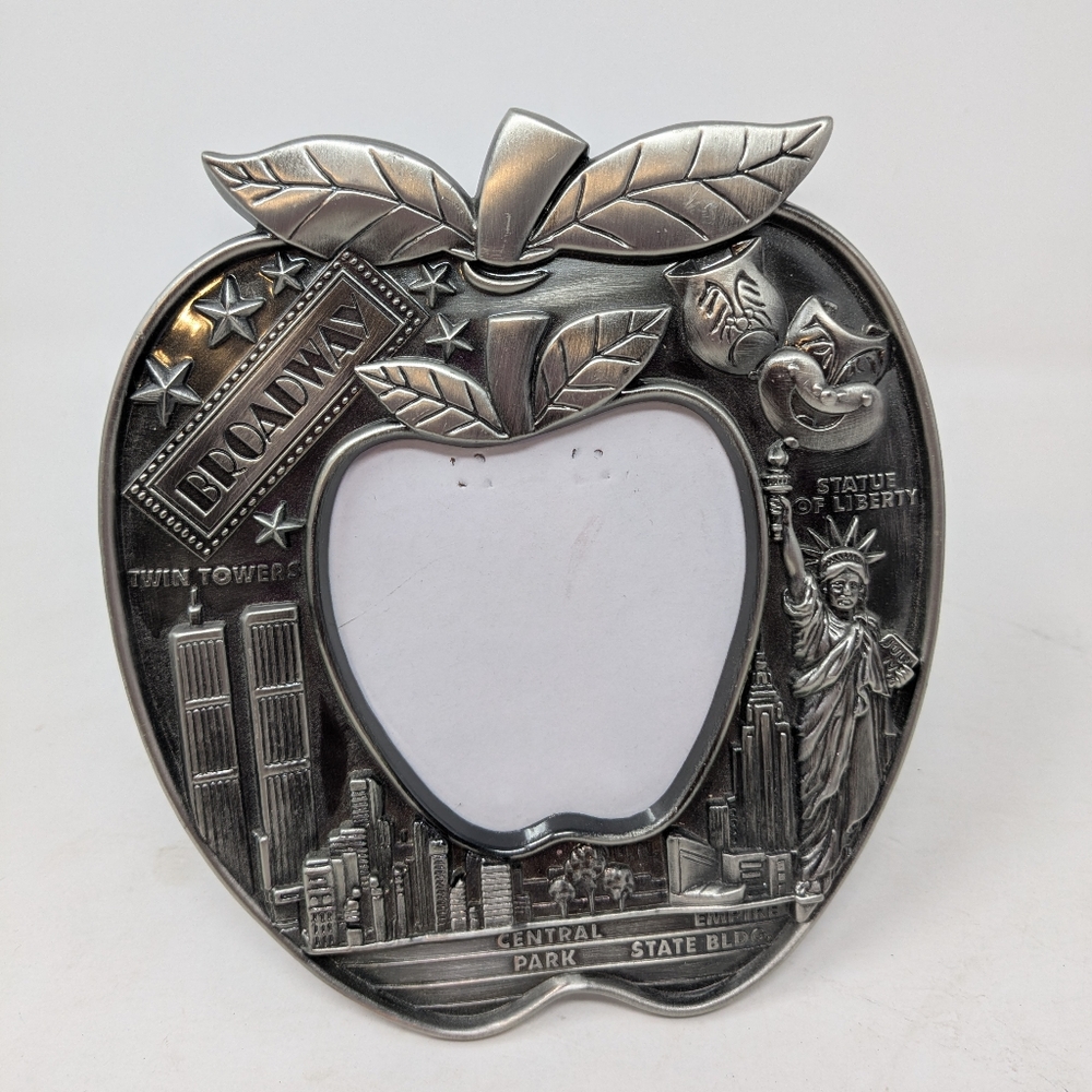 1990s Kings NYC Souvenir Big Apple Shape Photo Frame Twin Towers Pewter Tone P